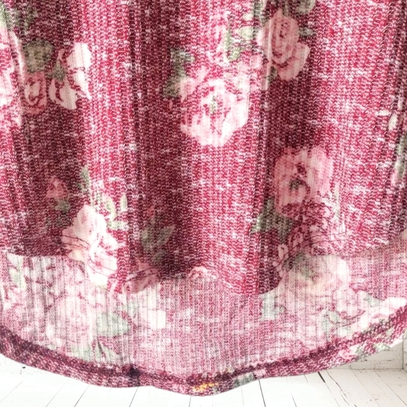 No Boundaries Floral Ribbed Knit Top - Juniors Size Large - Picture 4 of 7